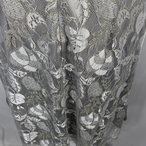 BARI JAY PETITE SILVER FLORAL LACE HALTER DRESS SZ 4 - Picture 11 of 11